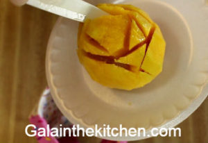 Photo How to serve a mango