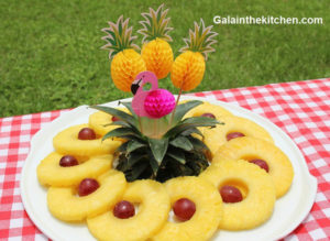 Photo How to serve pineapple for a party