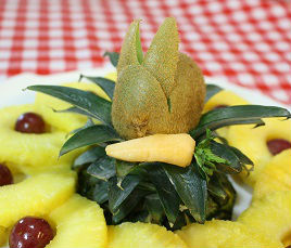 Photo Kids Garnish Food Rabbit from Kiwi
