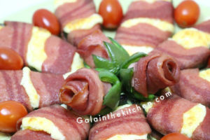 Photo Peppers Roses Garnish with Turkey Bacon