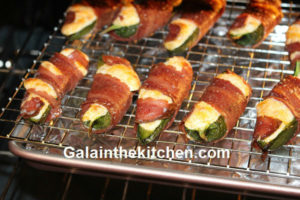 Photo Stuffed Jalapenos With Cheese Baked