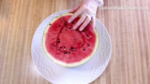 Photo How to cut watermelon with heart 5