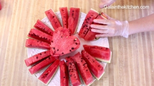 Photo How to cut watermelon with heart 6