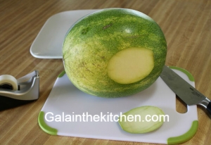 Photo Watermelon Fruit Basket Step 2