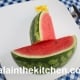 Photo Watermelon slice in the shape of boat